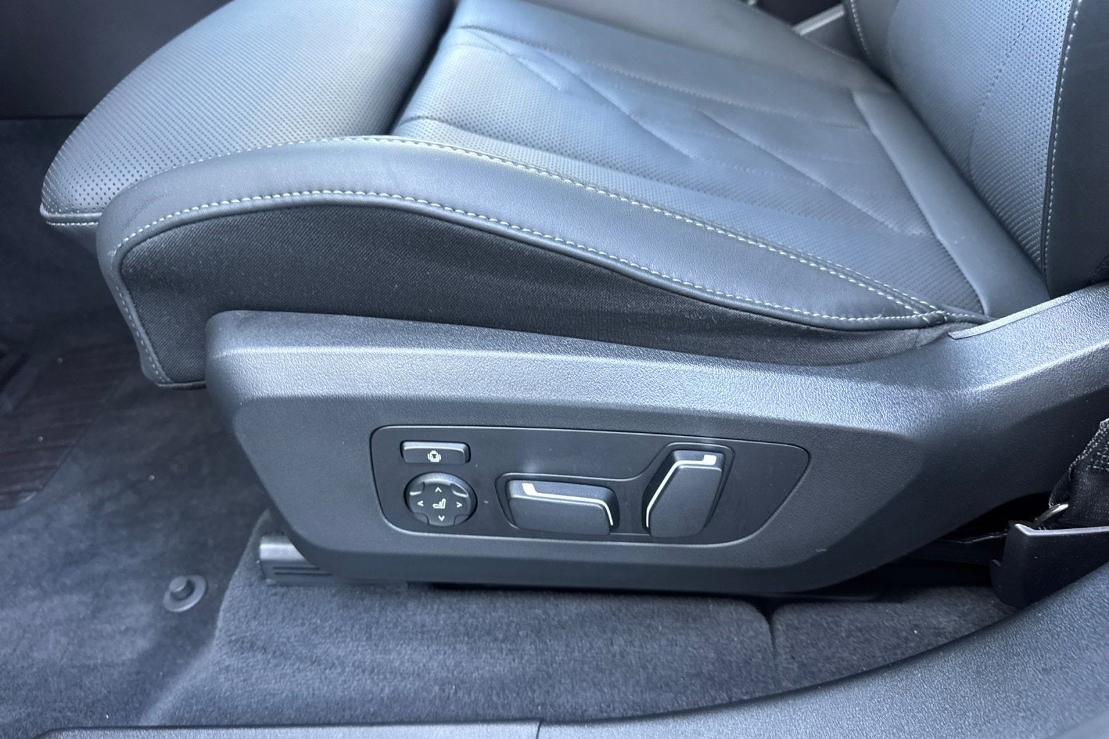 2025 BMW X3 30 - Photo 15