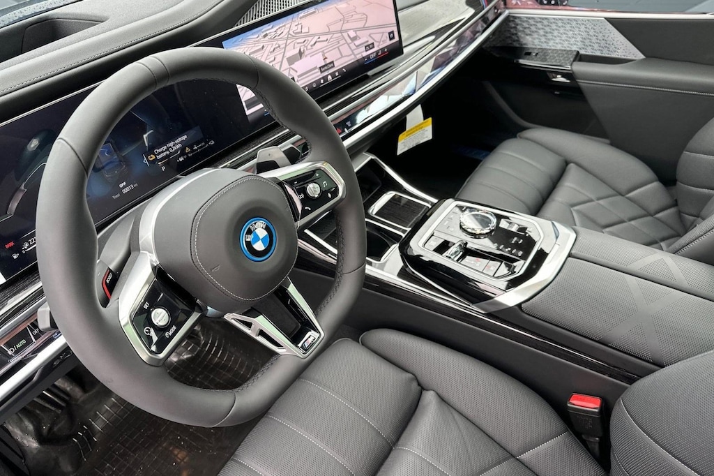 New 2026 BMW 750e xDrive Sedan