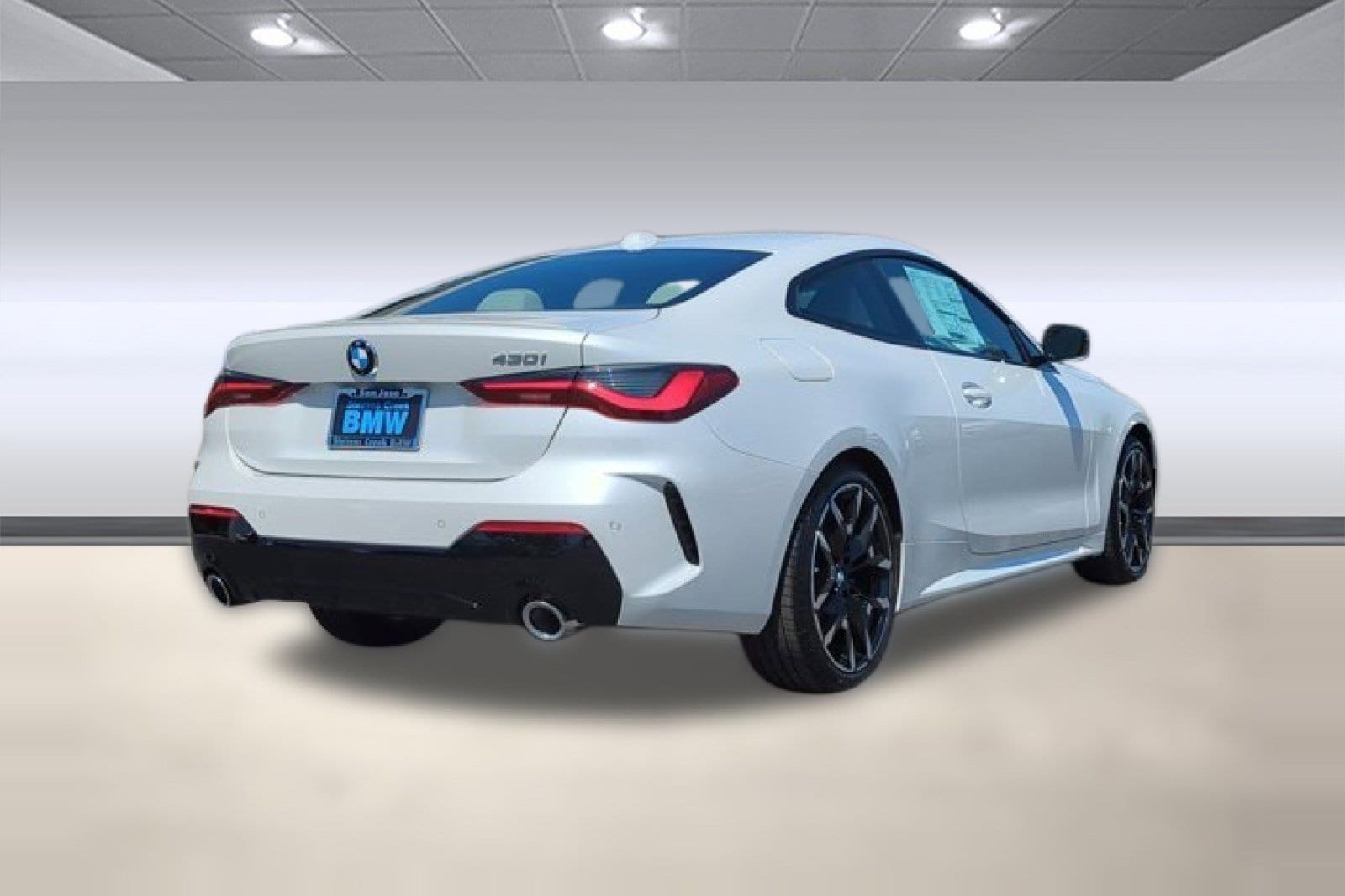 2025 BMW 4 Series 430i - Photo 9
