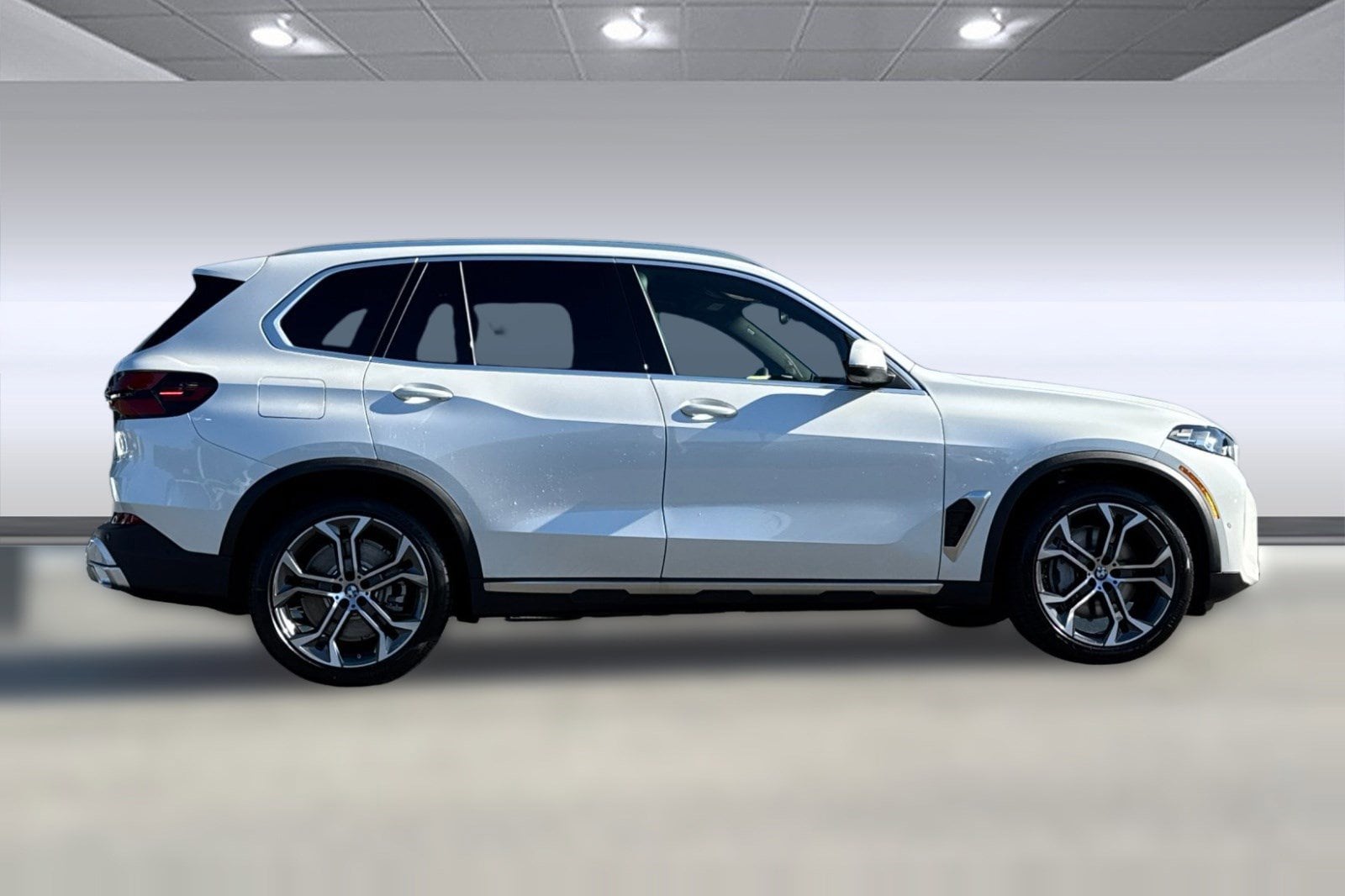 2026 BMW X5 50e - Photo 7