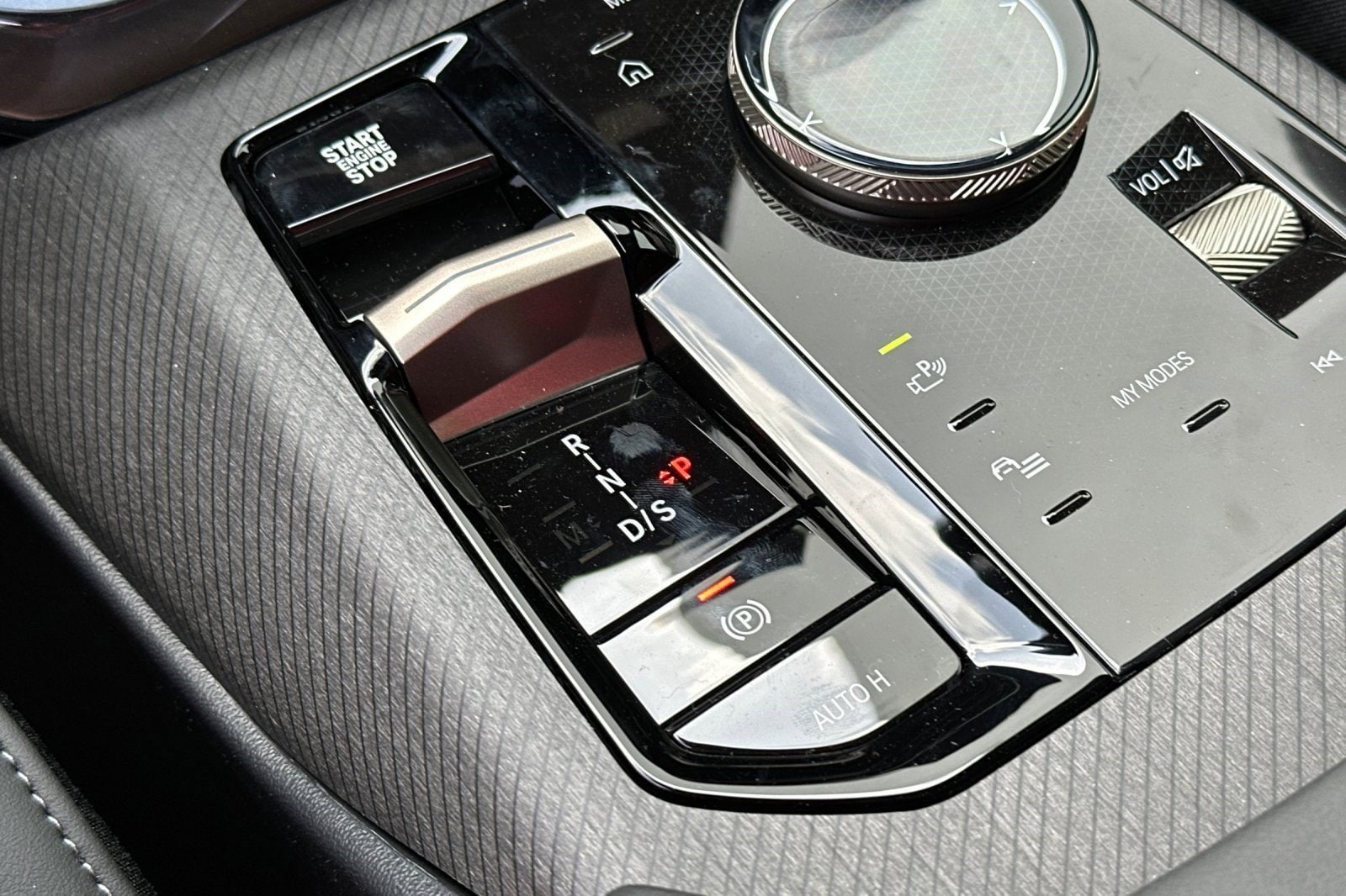 2025 BMW X3 30 - Photo 12
