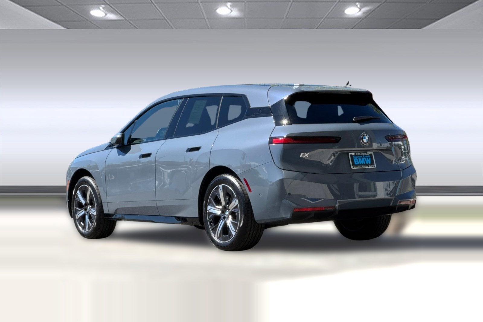 2026 BMW iX xDrive45 photo 2