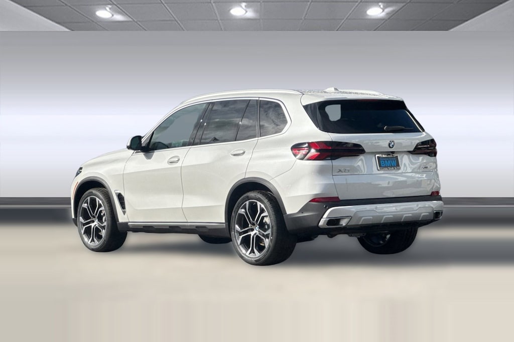 New 2026 BMW X5 xDrive40i SUV