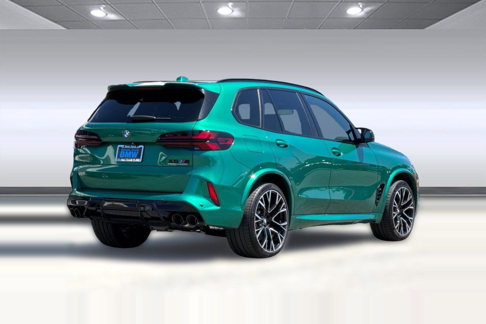 2024 BMW X5 M Competition photo 3