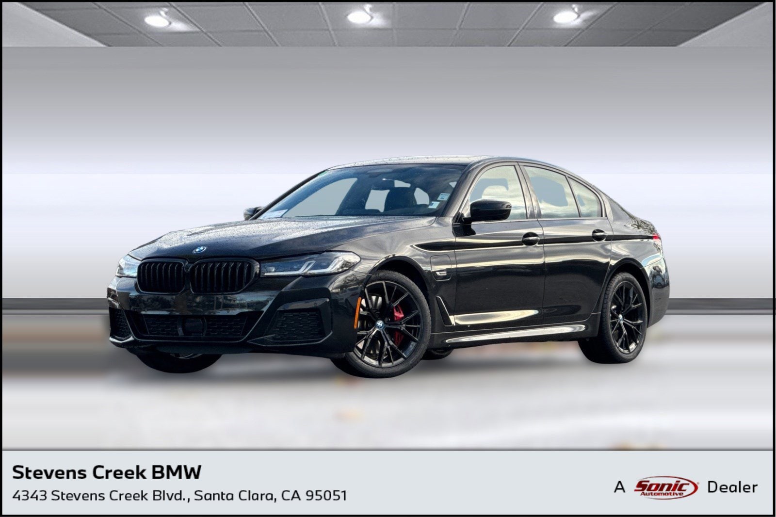 2023 BMW 5 Series 530's photo