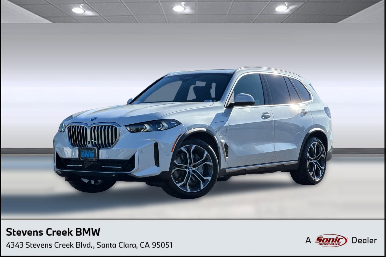 2026 BMW X5 M50i's photo