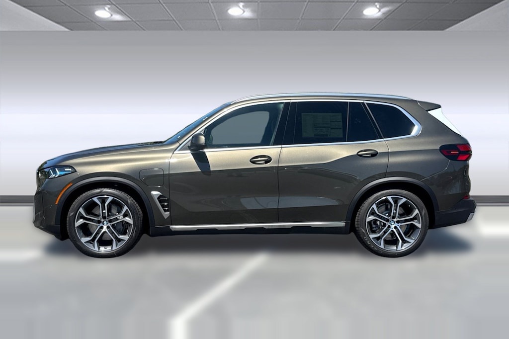 New 2026 BMW X5 PHEV xDrive50e SUV