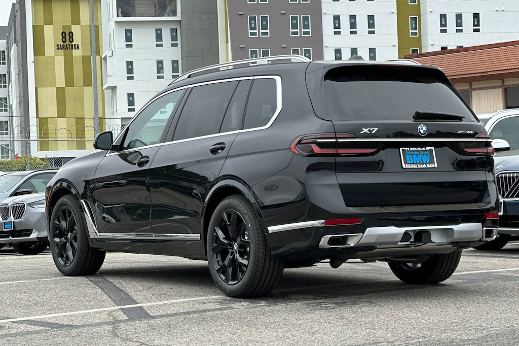 New 2026 BMW X7 xDrive40i SUV