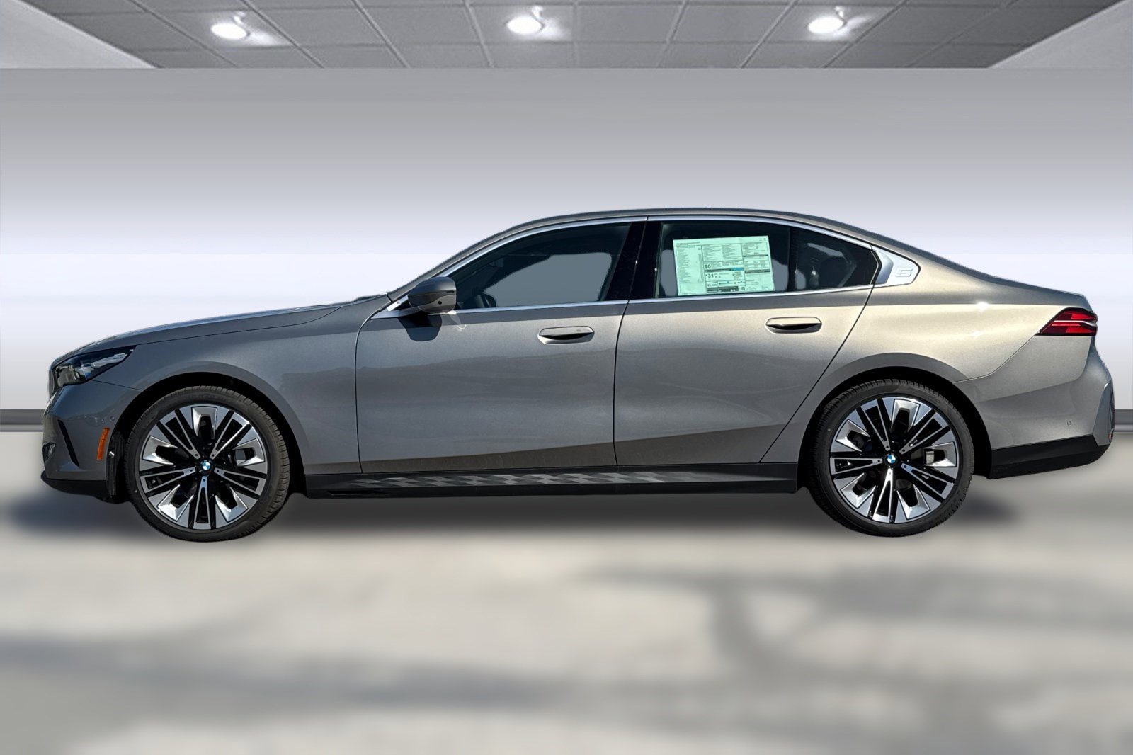 2026 Bmw 530i photo 2