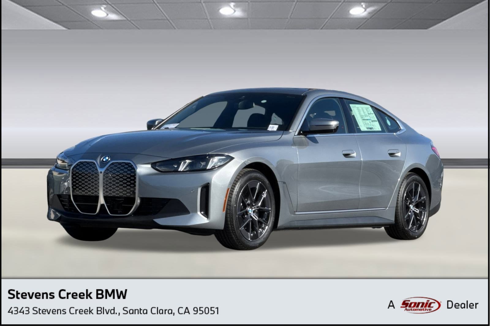 2025 BMW i4 40's photo