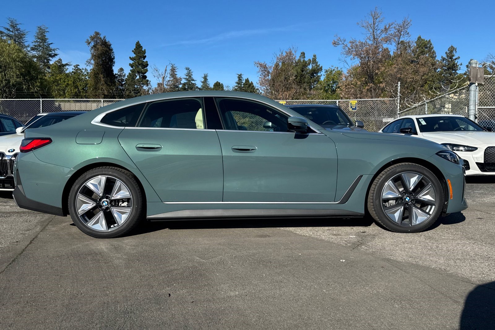2025 Bmw i4 eDrive40 photo 4