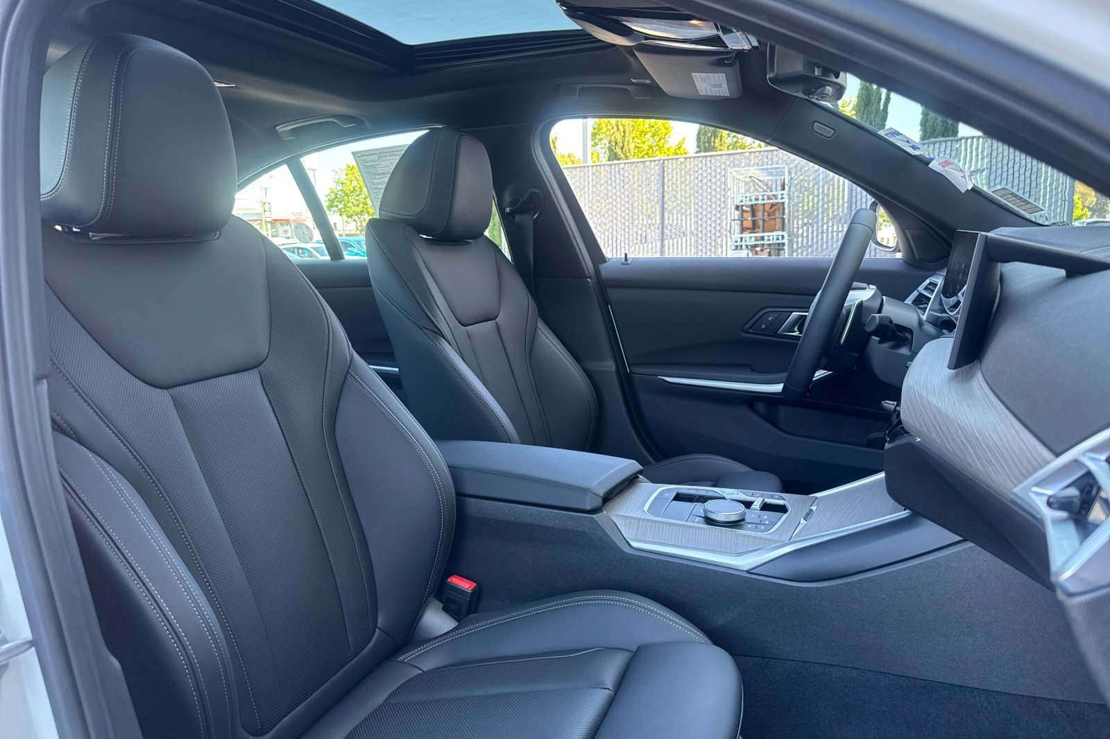 2025 BMW 3 Series 330i - Photo 31