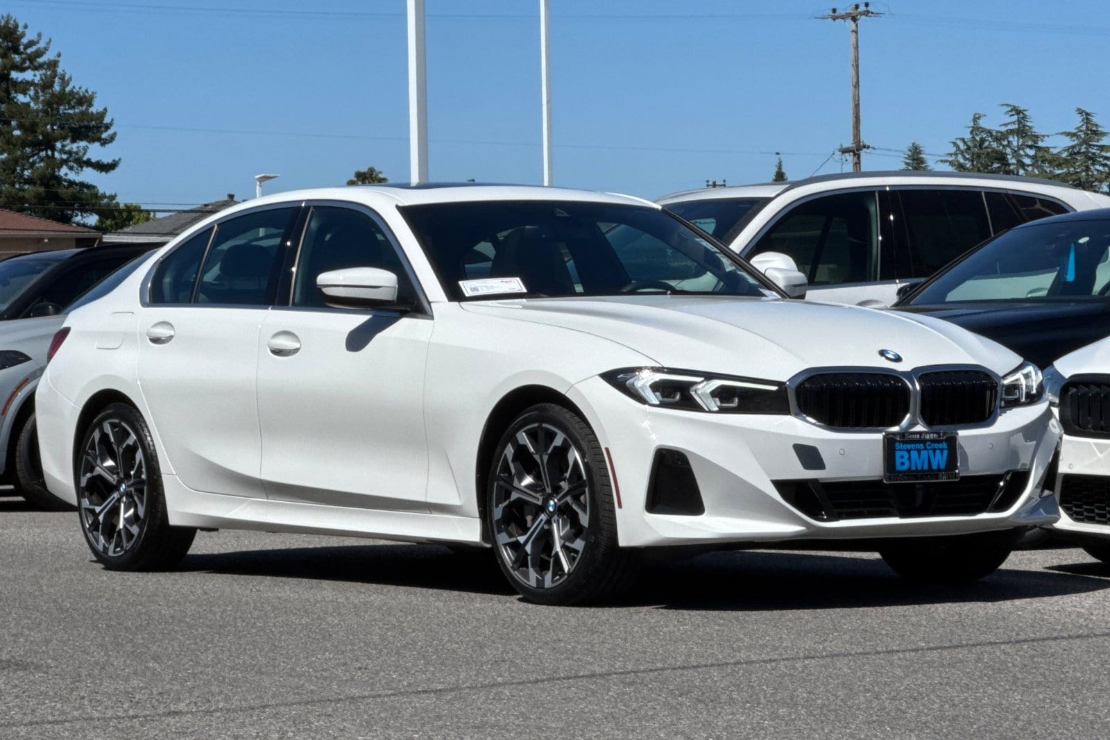 2025 BMW 3 Series 330i - Photo 6