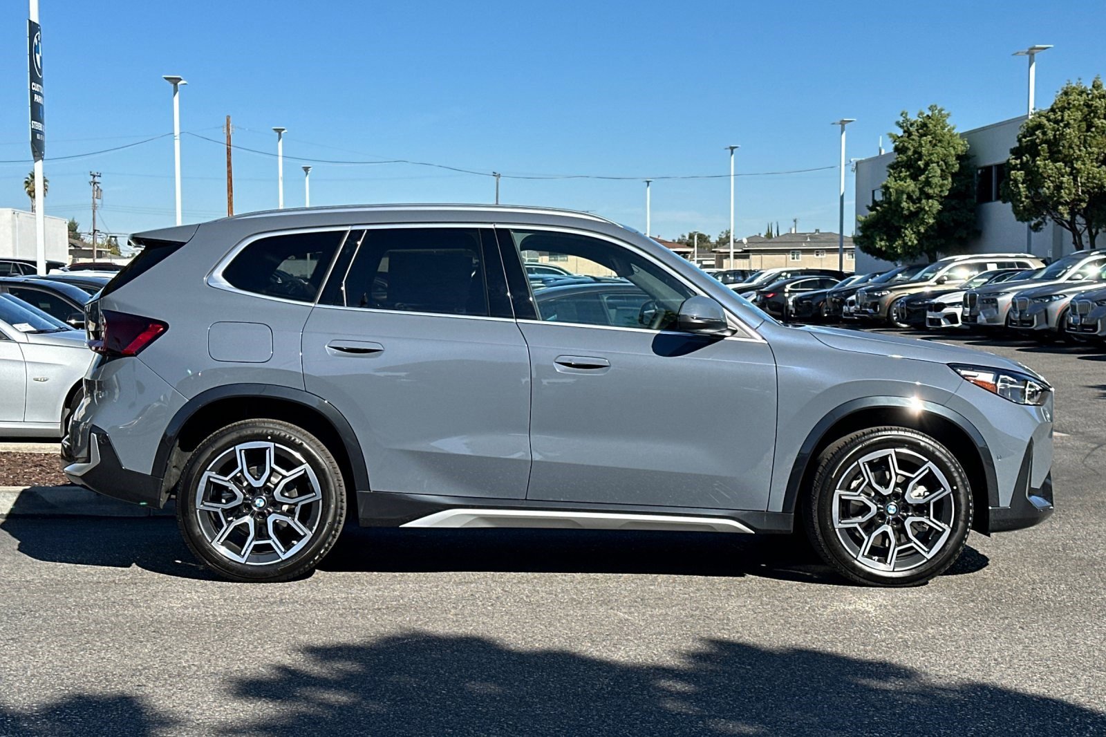 2025 Bmw X1 XDrive28i photo 3