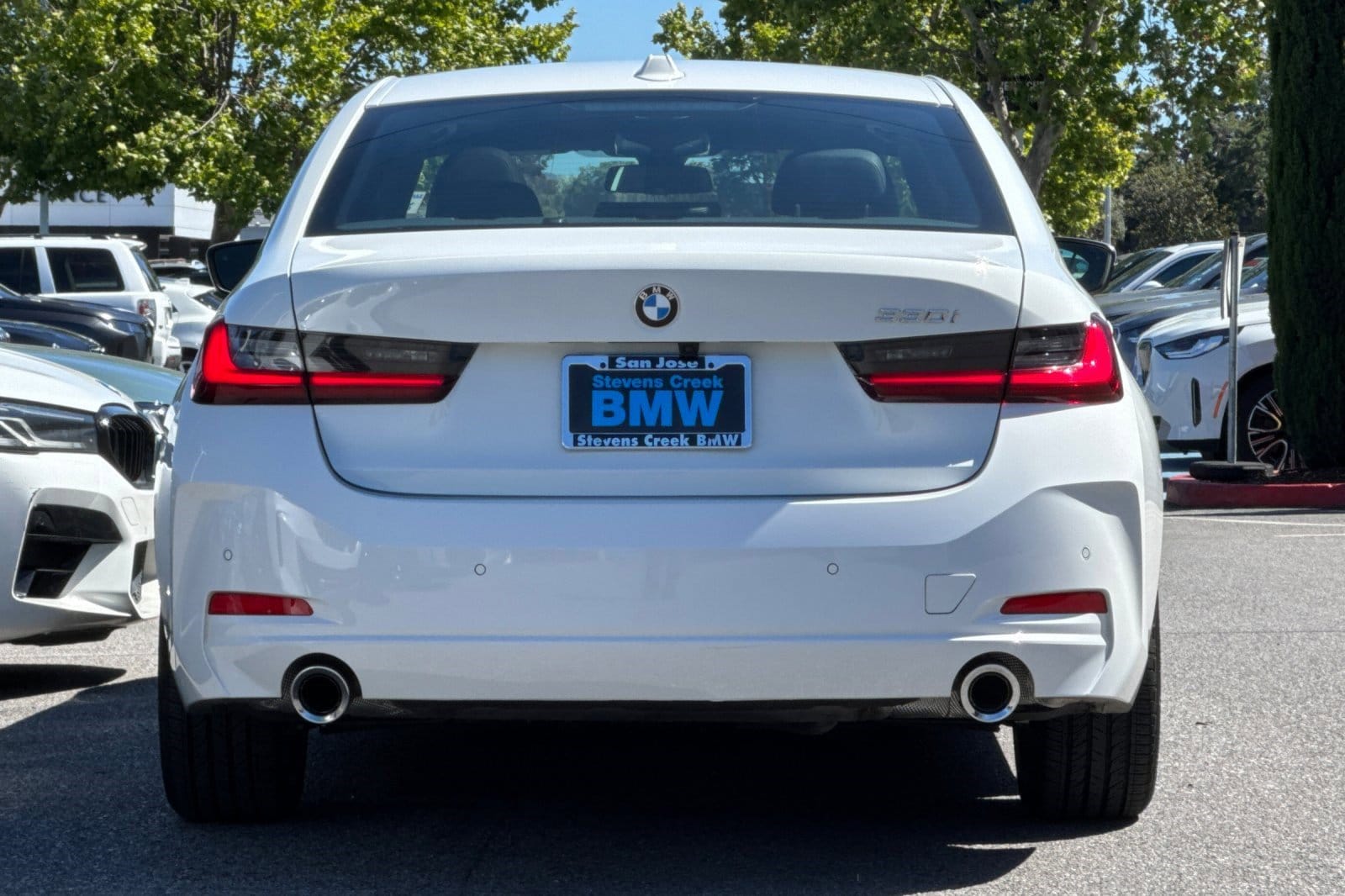 2025 BMW 3 Series 330i - Photo 9