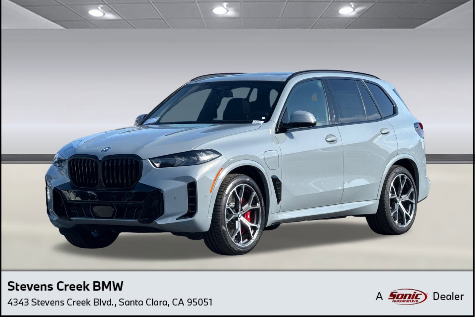 2026 BMW X5 50e's photo