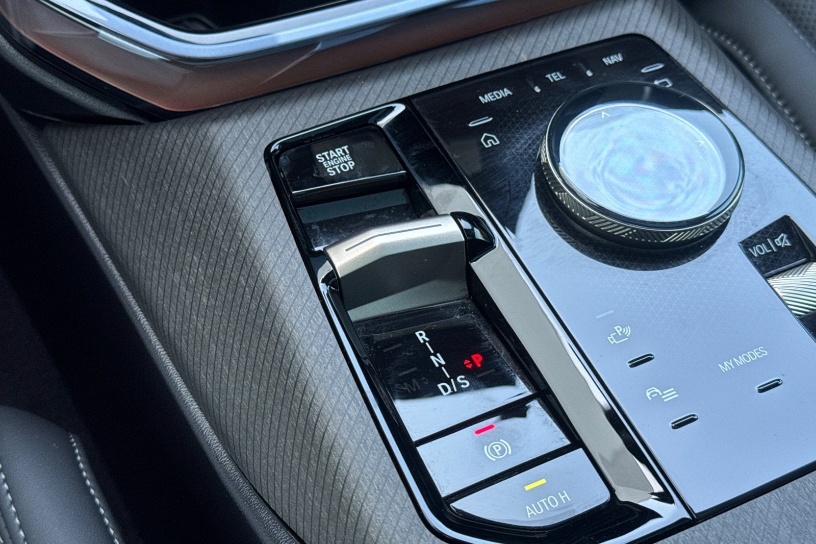 2025 BMW X3 30 - Photo 16