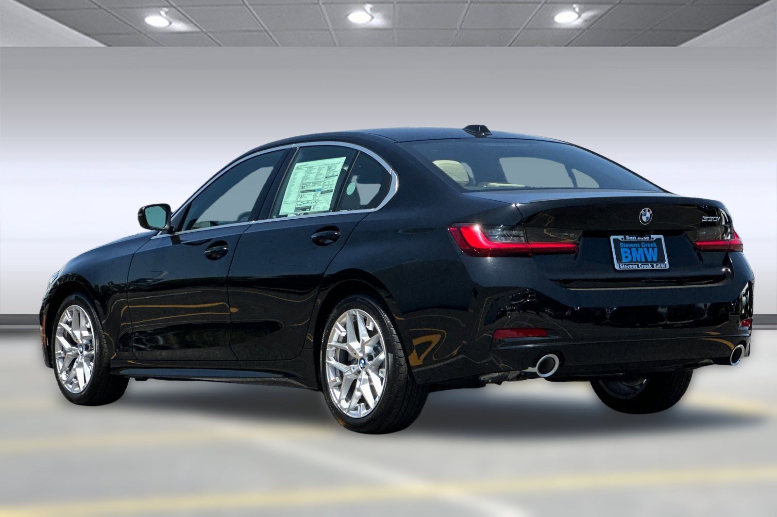 2025 Bmw 330i Sedan photo 2