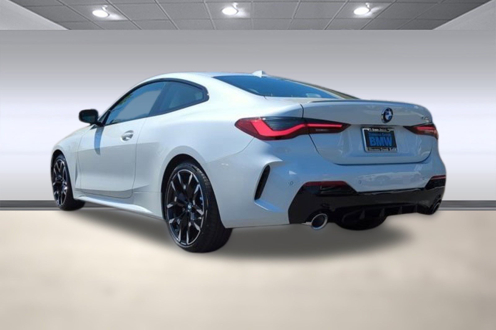 2025 Bmw 430i Coupe photo 3