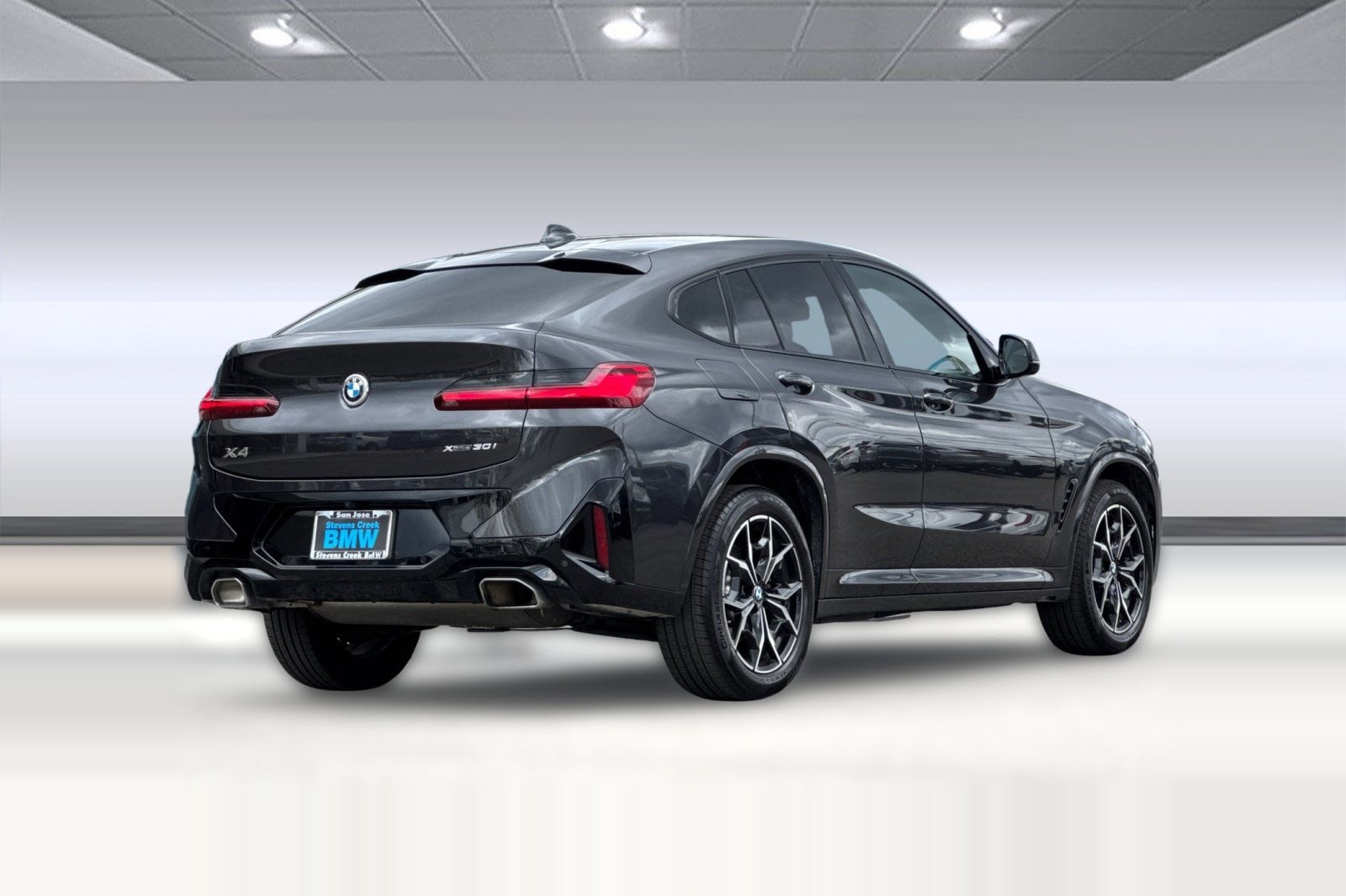 2025 BMW X4 xDrive30i photo 3