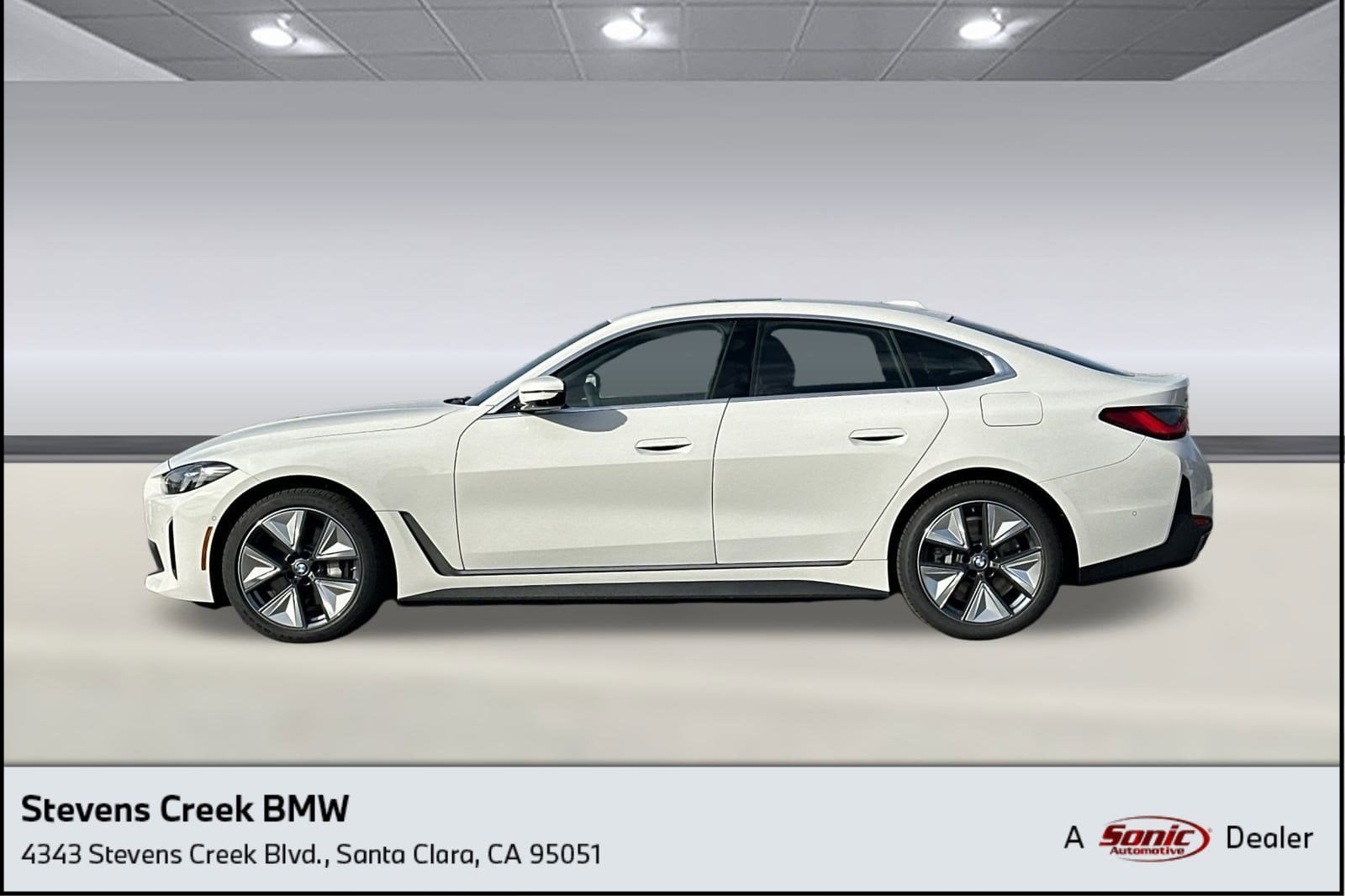 2025 BMW i4 40's photo