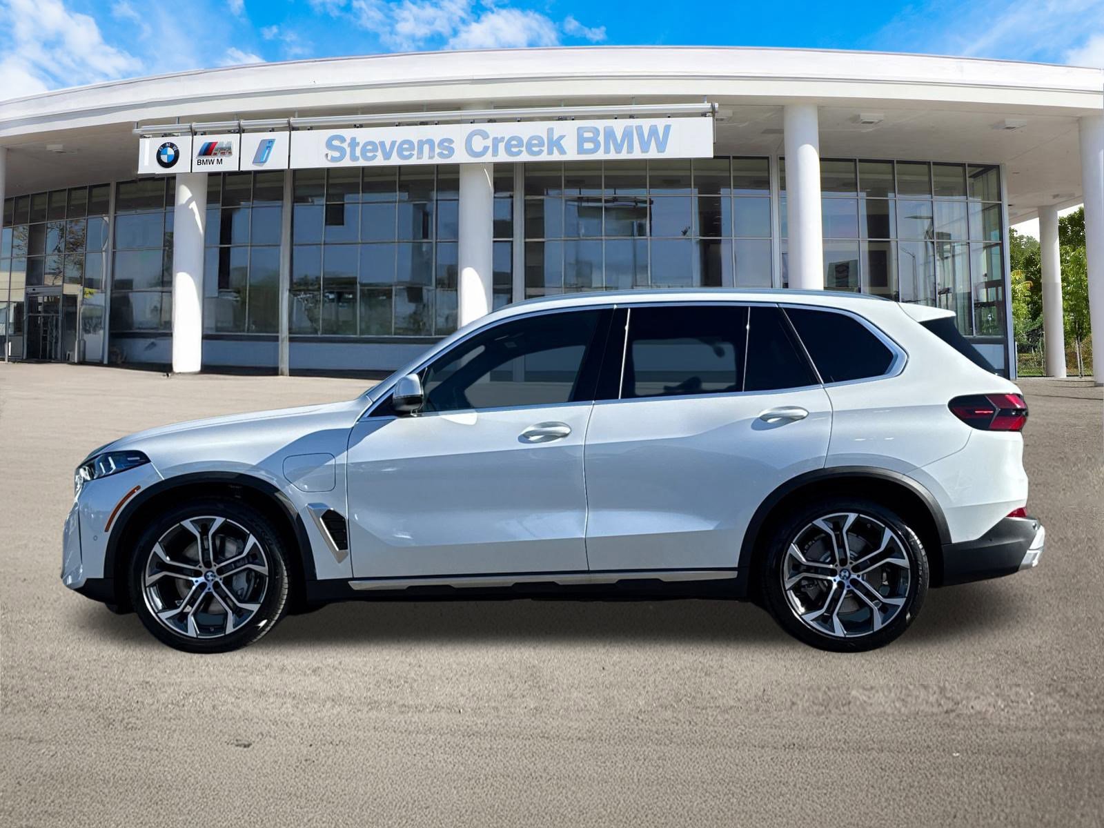 2026 Bmw X5 xDrive50e photo 2