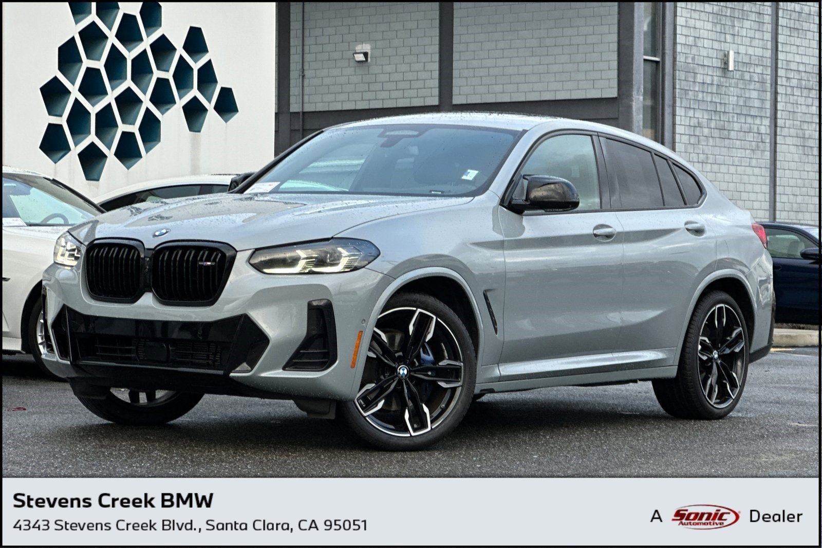 2022 BMW X4 M40i's photo