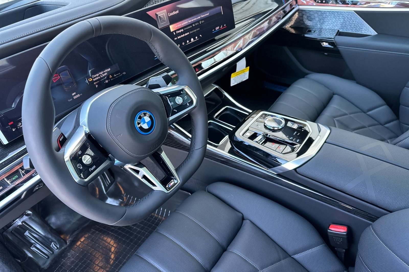 2026 Bmw 750e photo 4