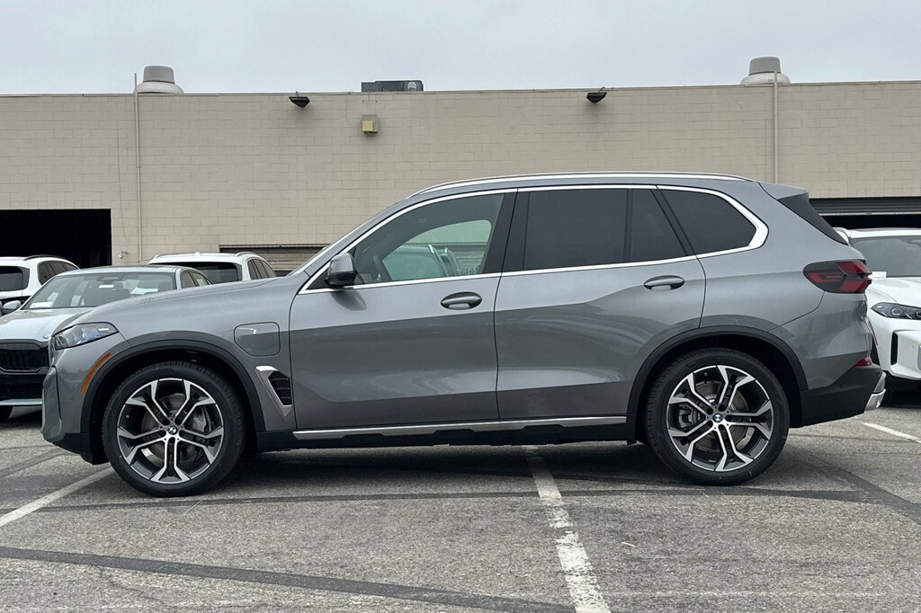 New 2026 BMW X5 PHEV xDrive50e SUV