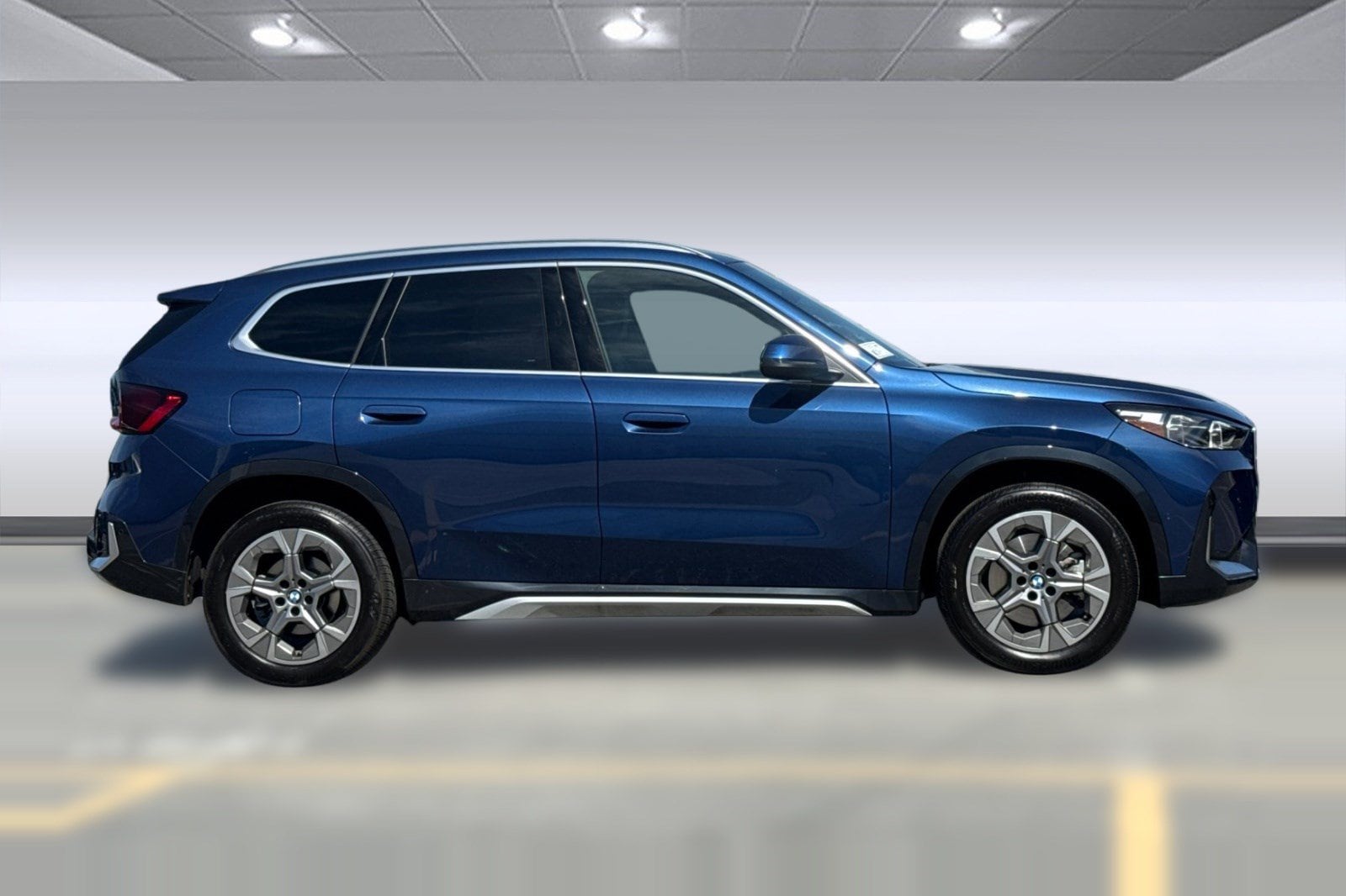 2025 BMW X1 28i - Photo 7
