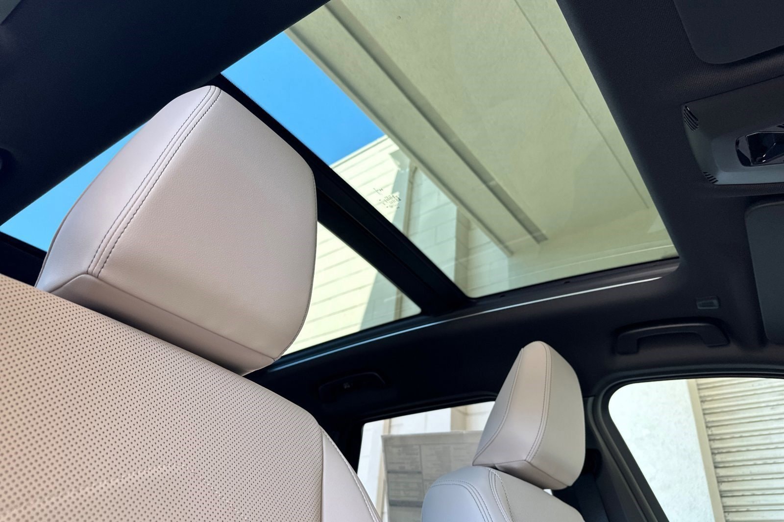 2025 BMW X1 28i - Photo 13