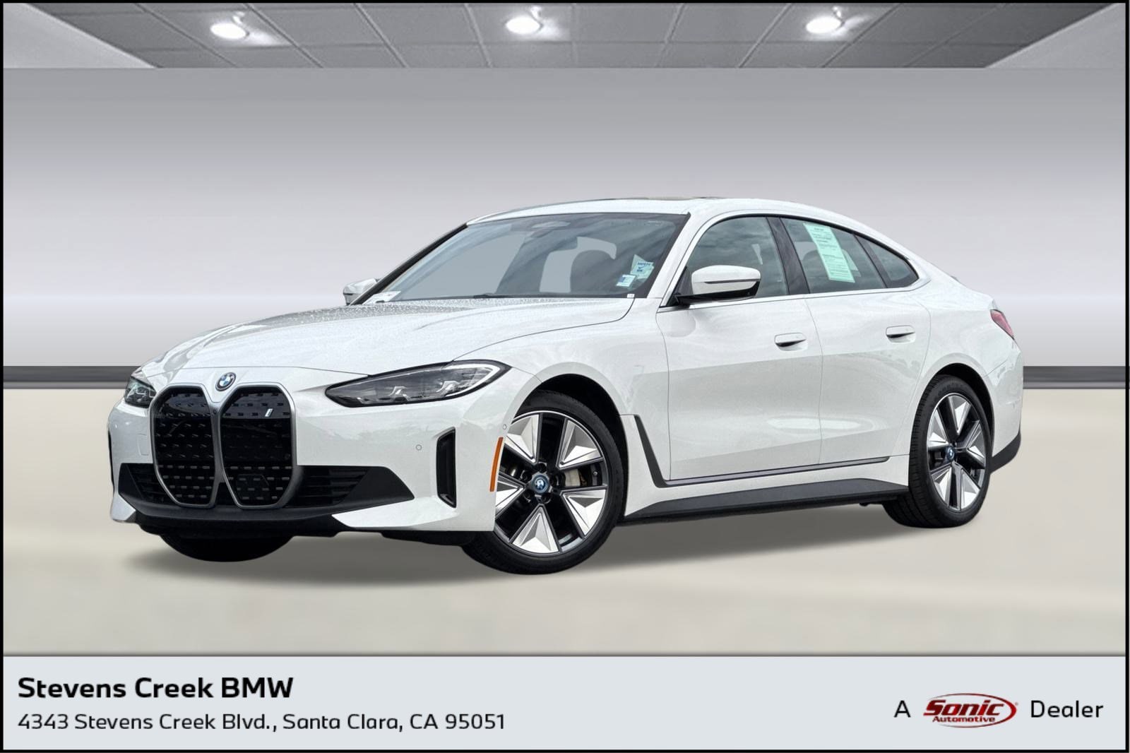 2023 BMW i4 35's photo