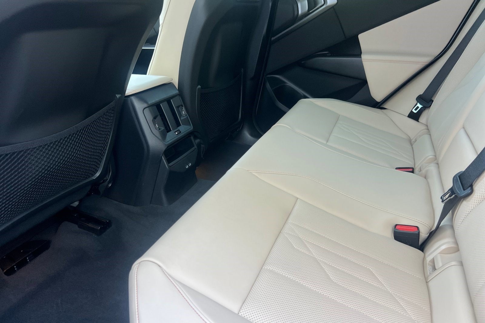2026 BMW X3 30 - Photo 25