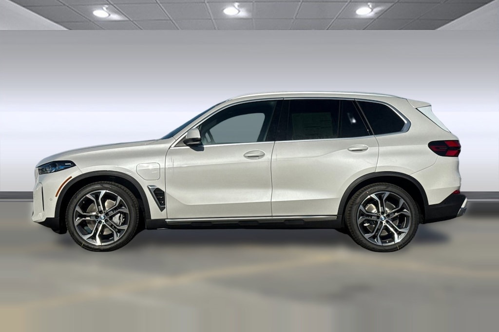 New 2026 BMW X5 PHEV xDrive50e SUV