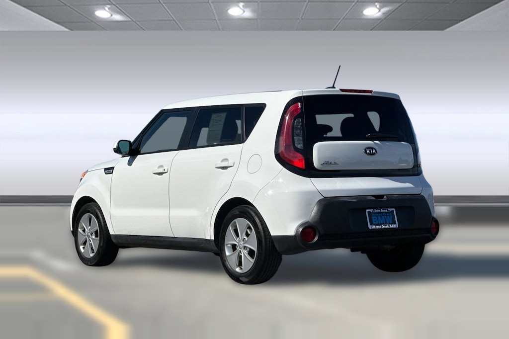Used 2015 Kia Soul Base FWD Hatchback
