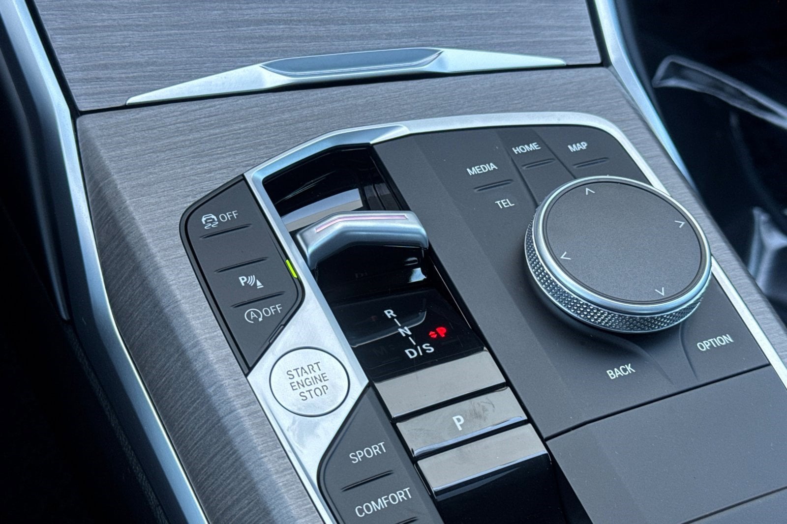 2025 BMW 3 Series 330i - Photo 26
