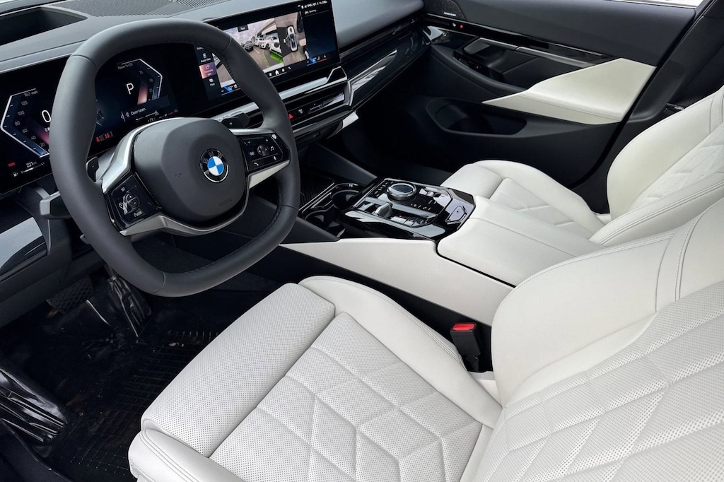 New 2026 BMW 530i xDrive Sedan