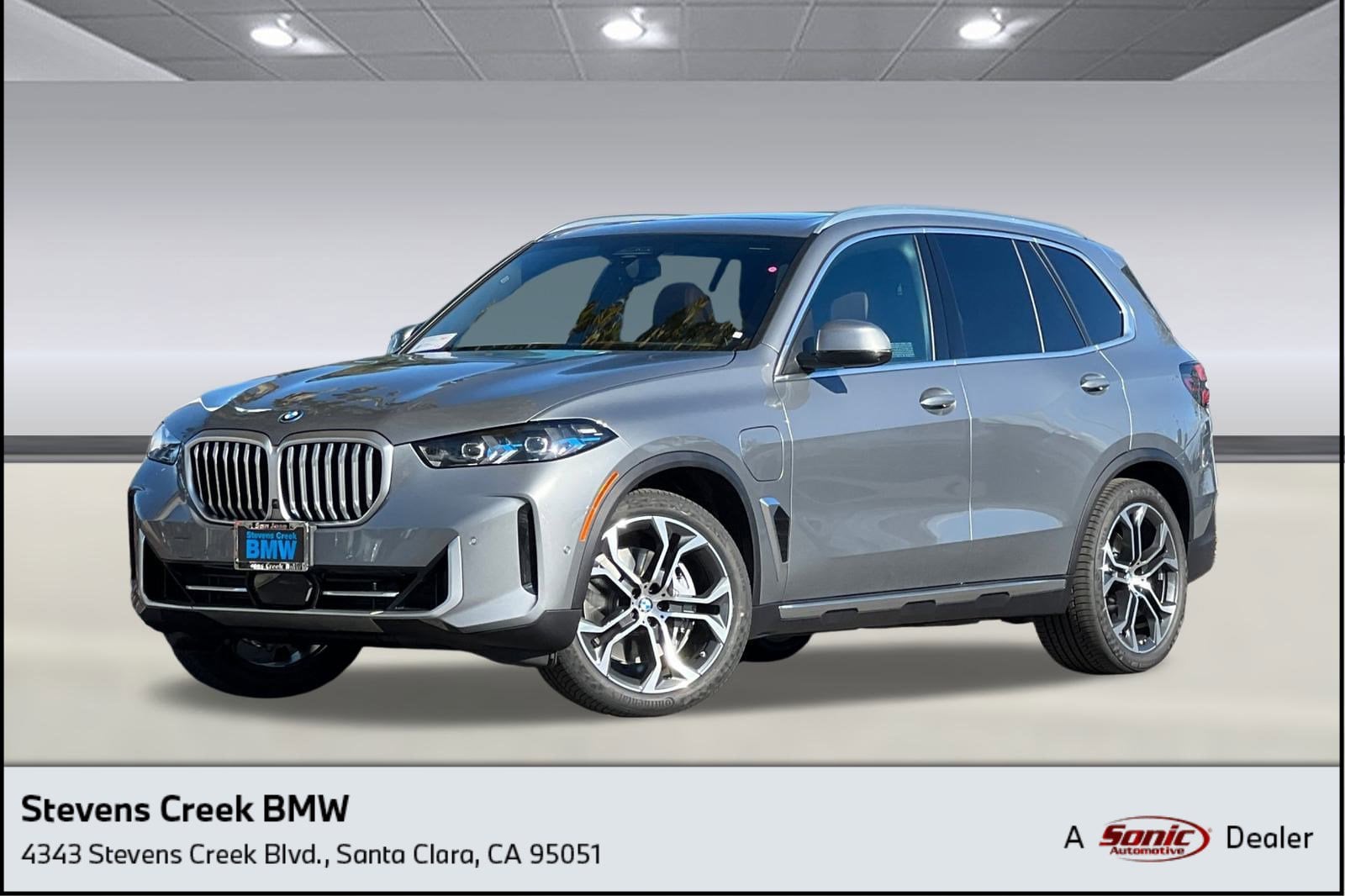 2026 BMW X5 M50i's photo