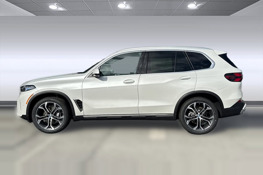 New 2026 BMW X5 xDrive40i SUV