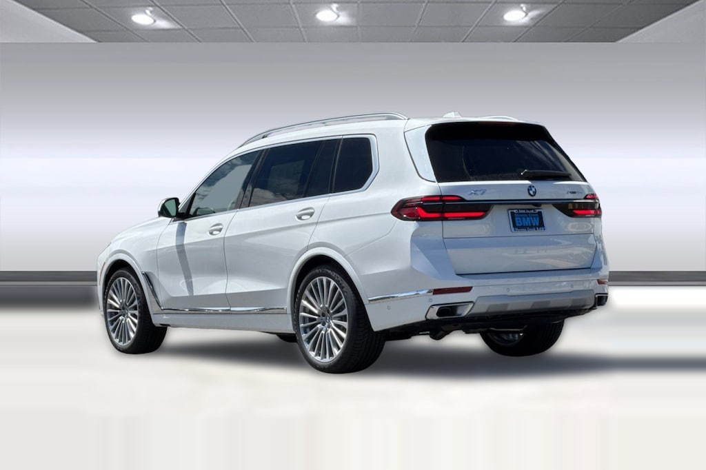 New 2027 BMW X7 xDrive40i SUV