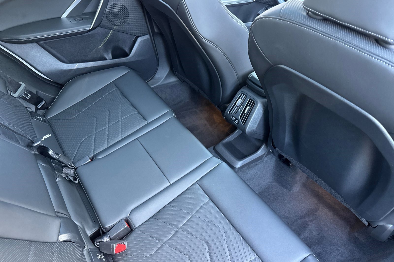 2025 BMW X1 28i - Photo 29