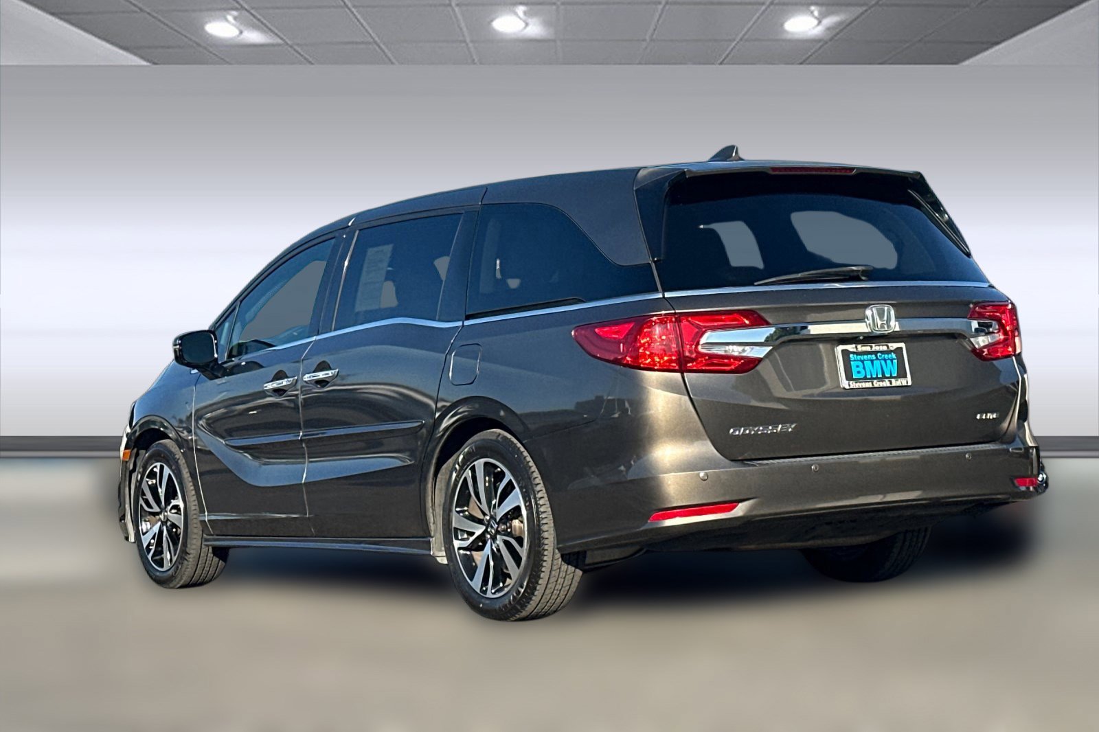2018 Honda Odyssey Elite photo 3