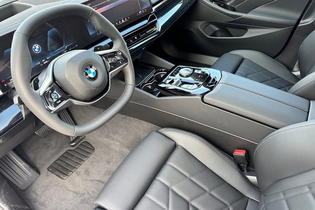 New 2026 BMW 530i xDrive Sedan