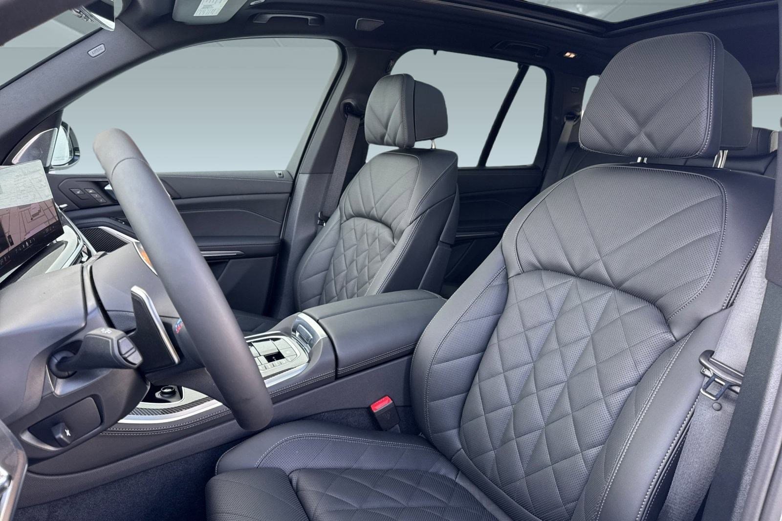 2026 BMW X5 M60i - Photo 19