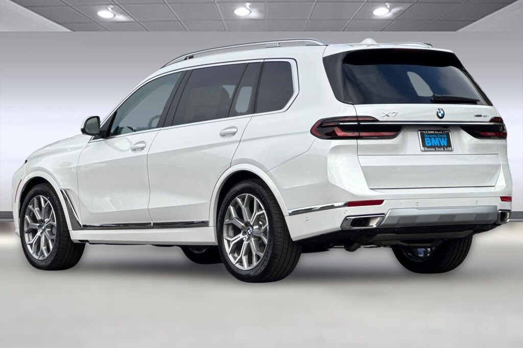New 2026 BMW X7 xDrive40i SUV
