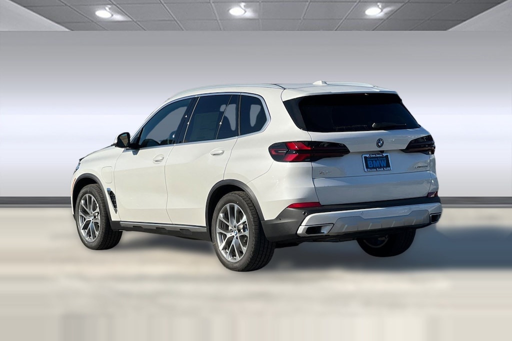New 2026 BMW X5 PHEV xDrive50e SUV