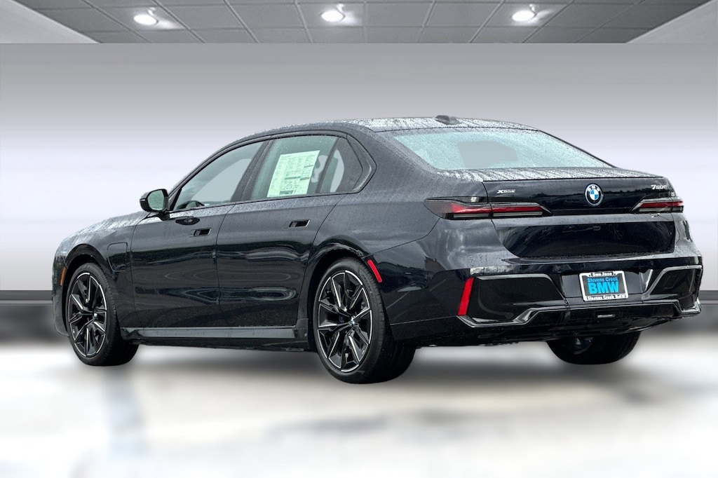 New 2026 BMW 750e xDrive Sedan