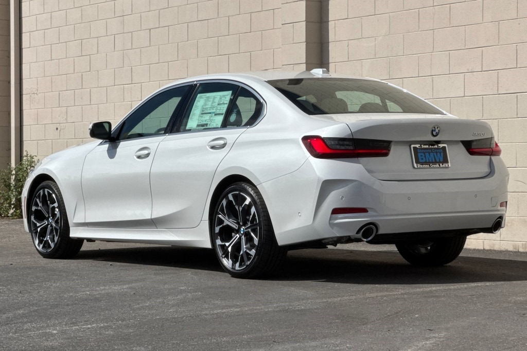 New 2026 BMW 330i Sedan