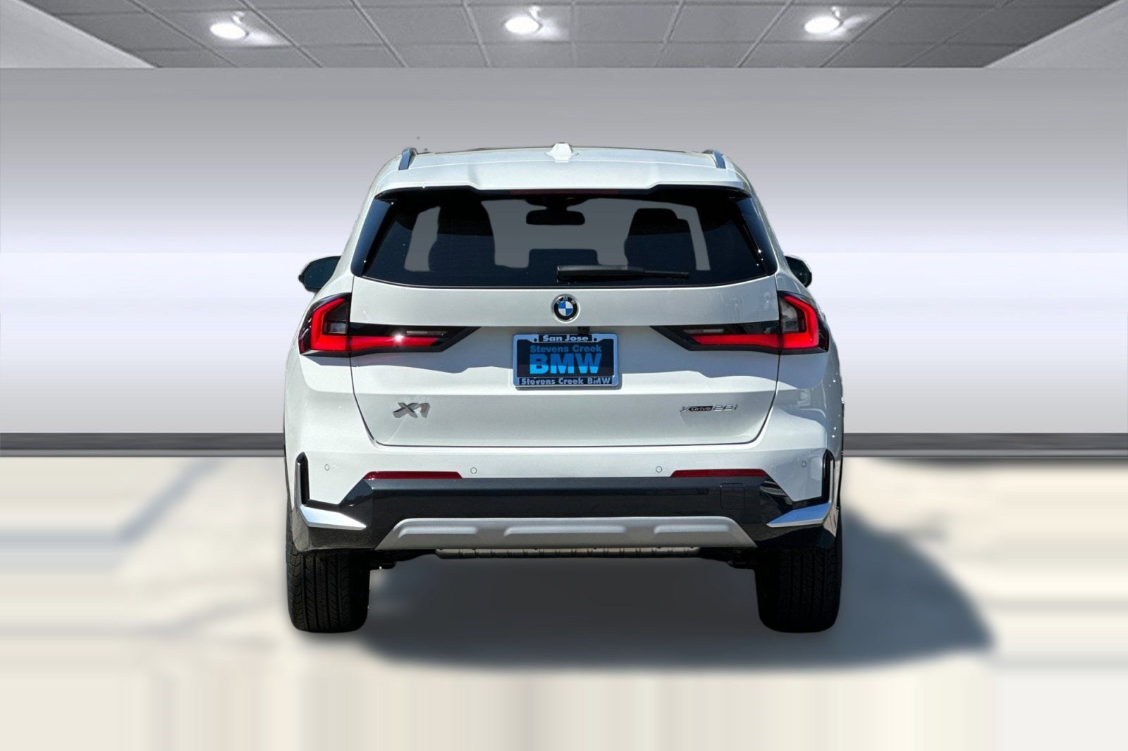 2025 BMW X1 28i - Photo 9