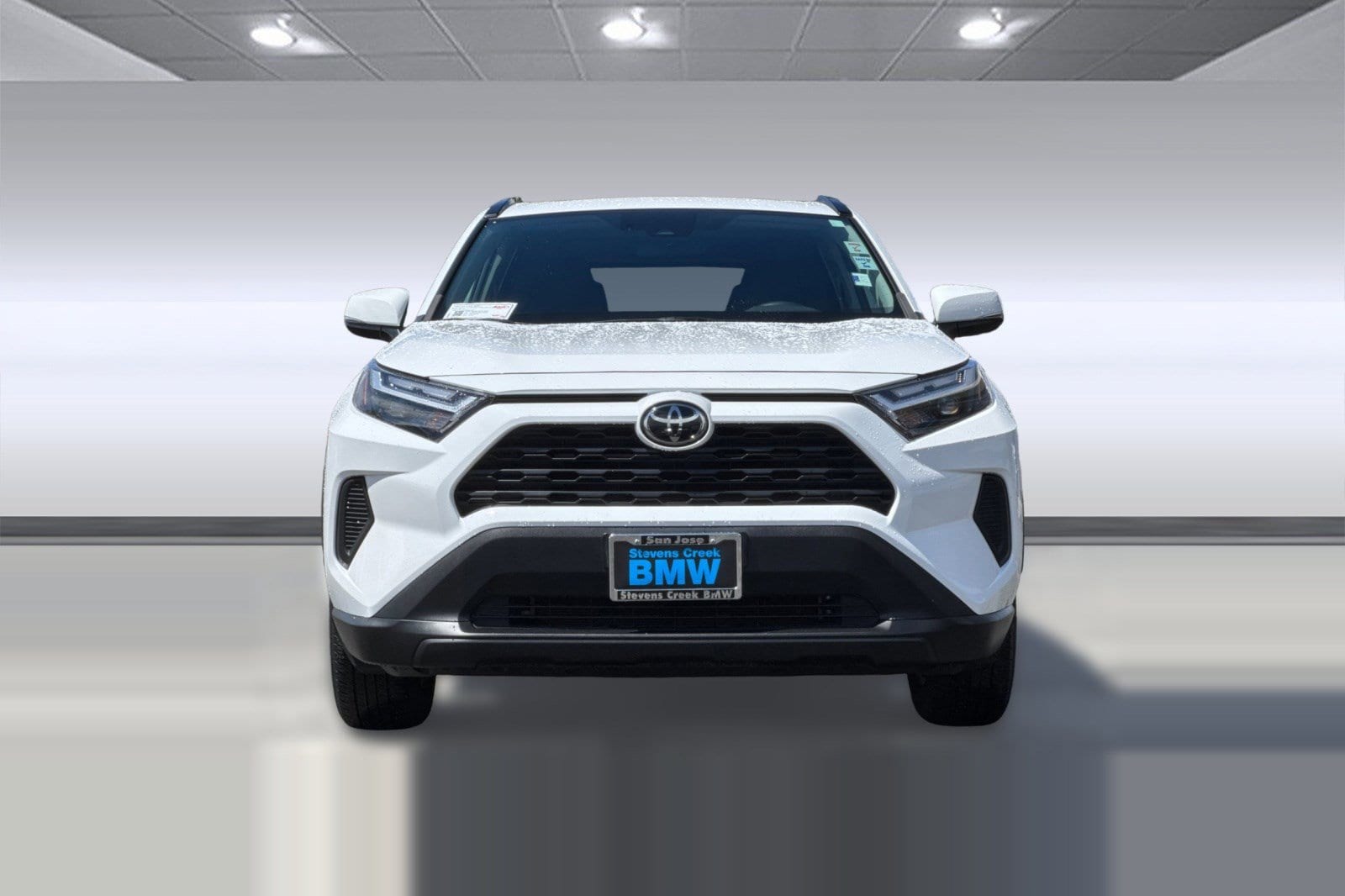 2022 Toyota RAV4 XLE photo 4